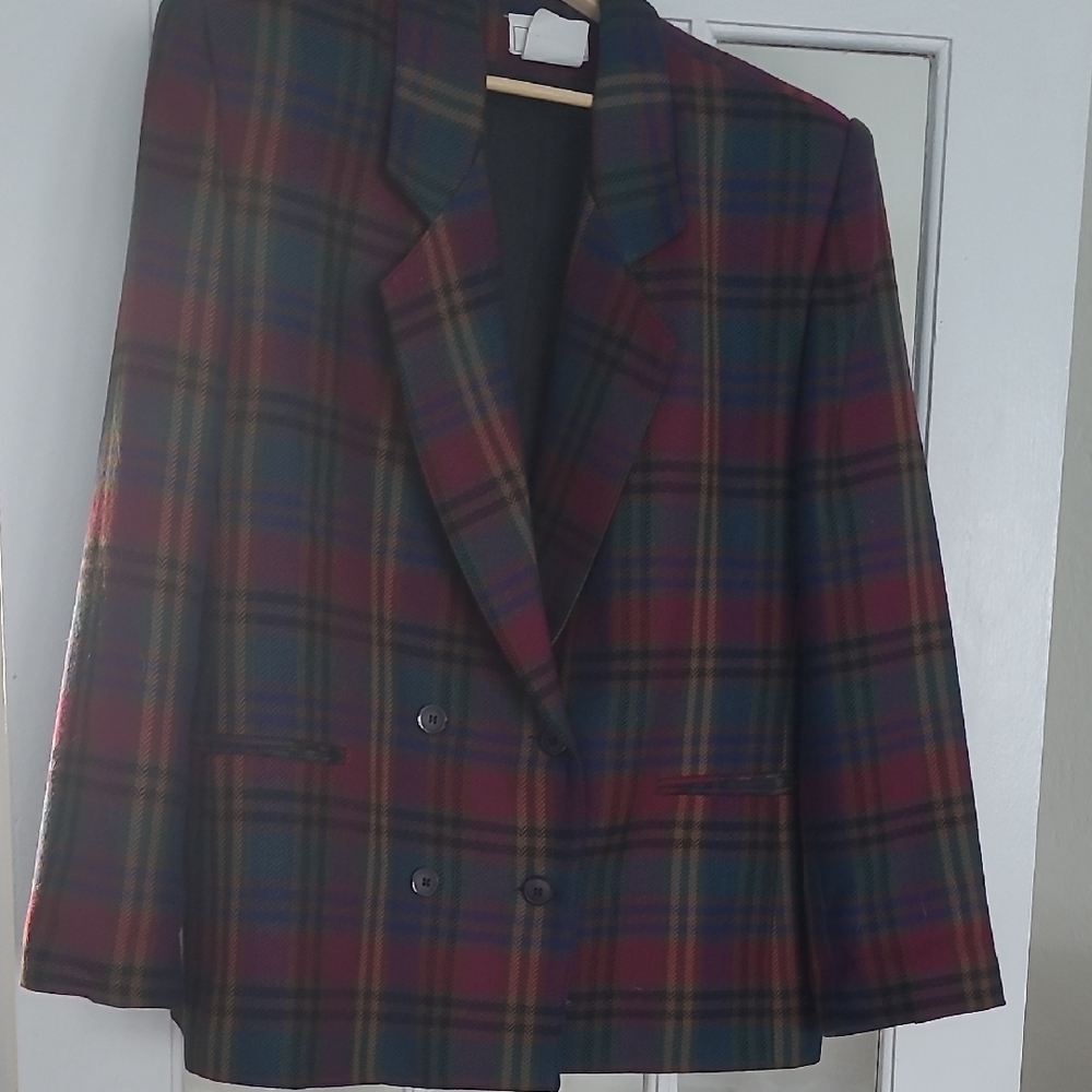 Classic Double-Breasted Plaid Blazer